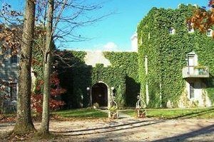 Ravenwood Castle Accommodations New Plymouth (Ohio) voted  best hotel in New Plymouth 