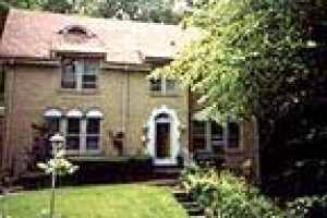 Ravinia Guest House Image