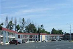 Red Carpet Inn and Suites Image