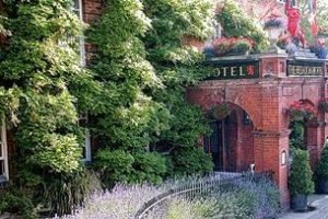Red Lion Hotel Henley-on-Thames voted 4th best hotel in Henley-on-Thames