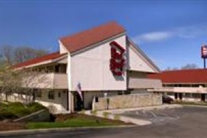 Red Roof Inn Willoughby voted 2nd best hotel in Willoughby