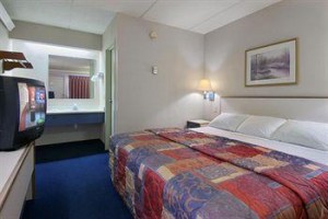 Red Roof Inn Nashville North voted 4th best hotel in Goodlettsville