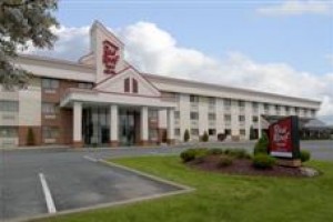 Red Roof Inn & Suites Cleveland - Elyria voted 4th best hotel in Elyria