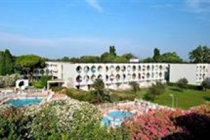 Resideal Bernard de Ventadour voted 9th best hotel in La Grande-Motte