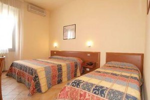 Hotel Riel Image