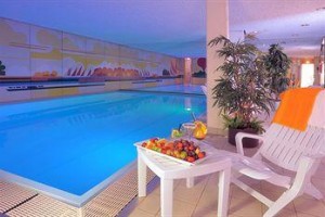 Ringhotel Loew's Merkur Image