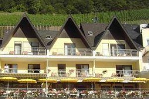 Ringhotel Weinhaus Moselschild voted  best hotel in Urzig