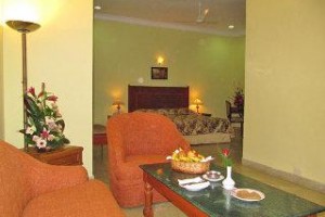 Hotel Ritz Plaza Image
