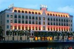 Riverside Hotel Image