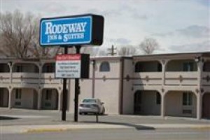 Rodeway Inn And Suites Riverton Image