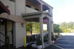 Rodeway Inn Massapequa Park Image