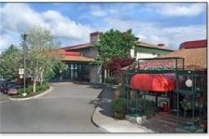 Rogue Regency Inn voted 6th best hotel in Medford