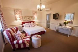 Roodenburg House voted 3rd best hotel in Rondebosch