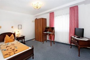 Roswitha Pension Hotel Usingen Image