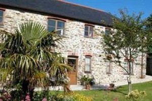 Roundhouse Barns voted 3rd best hotel in St Mawes