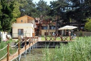 Royal Mediterran Apartman Haz Siofok Image