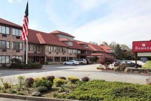 Ramada Hotel Middletown (Rhode Island) voted 7th best hotel in Middletown 