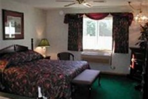 Rustic Manor Motor Lodge Image