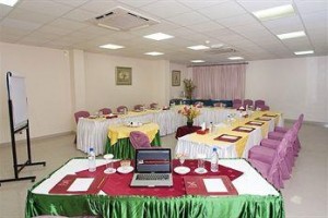 Safeer Plaza Hotel Muscat Image