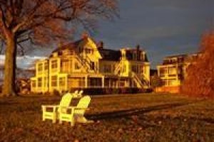 Sandaway Waterfront Lodging Image