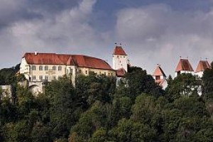 Schloss Neuburg Hotel Neuburg am Inn Image