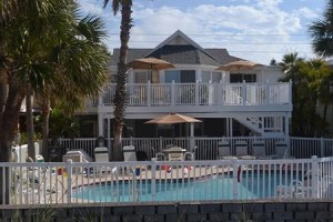 Schooner Hotel Image