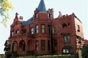 Schuster Mansion Bed & Breakfast Image