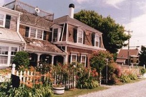 Sea Breeze Inn Hyannis Image