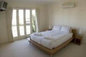 Seashells On Banyan Apartment Image