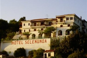 Selenunda Hotel Loutraki (Skopelos) voted  best hotel in Loutraki 