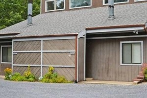 Senedo Springs by EVRentals Image