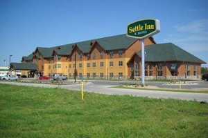 Settle Inn & Suites Fargo voted 3rd best hotel in Fargo