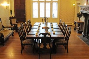 Seven Hills Inn Image