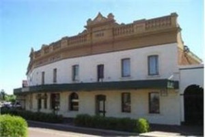 Shamrock Hotel Northam voted  best hotel in Northam