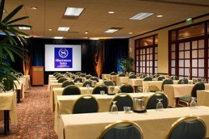 Sheraton Suites San Diego Image