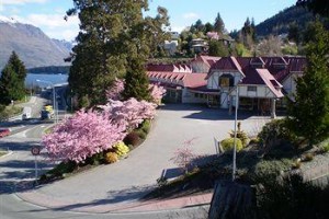 Sherwood Manor Hotel Image