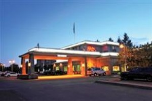 Shilo Inn Coeur d'Alene voted 2nd best hotel in Coeur D'alene