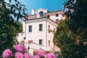 Simply Home Villa Scalabrini Hotel Crespano del Grappa voted  best hotel in Crespano del Grappa