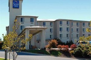 Sleep Inn & Suites Harrisonburg Image