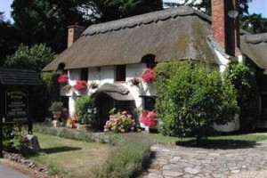 Smugglers Cottage voted 3rd best hotel in Ferndown