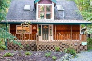 Snowline Chalet Image