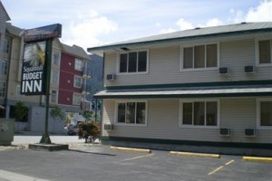 Squamish Budget Inn Image