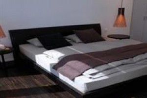 Square Guest Suites Image