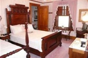 Squiers Manor B&B Image