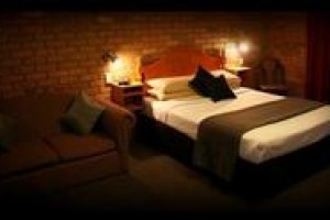 Statesman Motor Inn Image