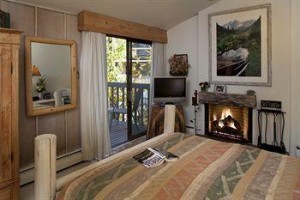 Stonebridge Inn voted 5th best hotel in Snowmass Village