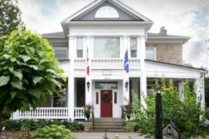 Stonehurst B&B voted  best hotel in Fergus