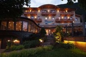 Strandhotel Weissenseerhof Weissensee Image