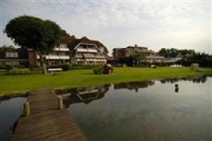 Strauers Hotel am See voted  best hotel in Bosau