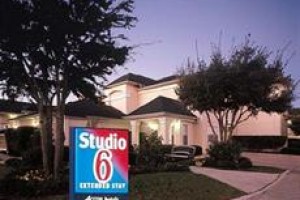 Studio 6 Atlanta Northlake Image